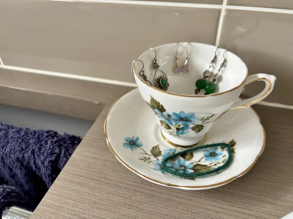 Teacup Jewellery Holder