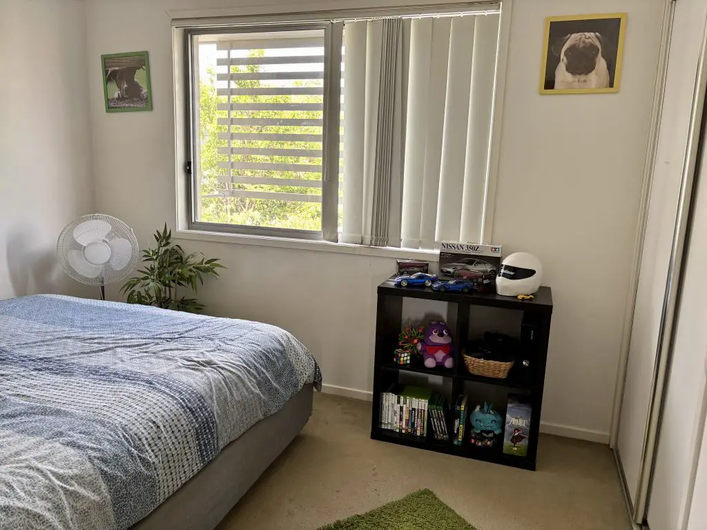 Decluttering & Reseting a Kid's Bedroom