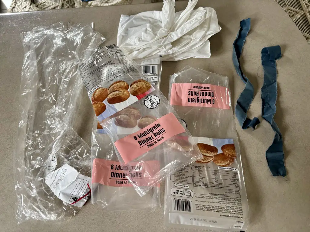 Empty packets for bin bags