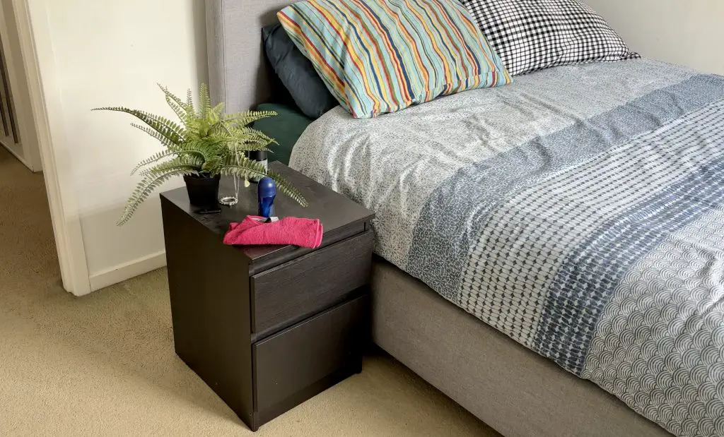 Decluttering & Reseting a Kid's Bedroom