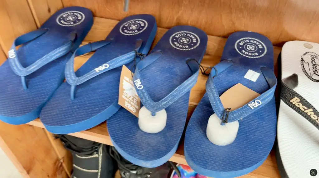 Op Shop Finds - P&O Thongs