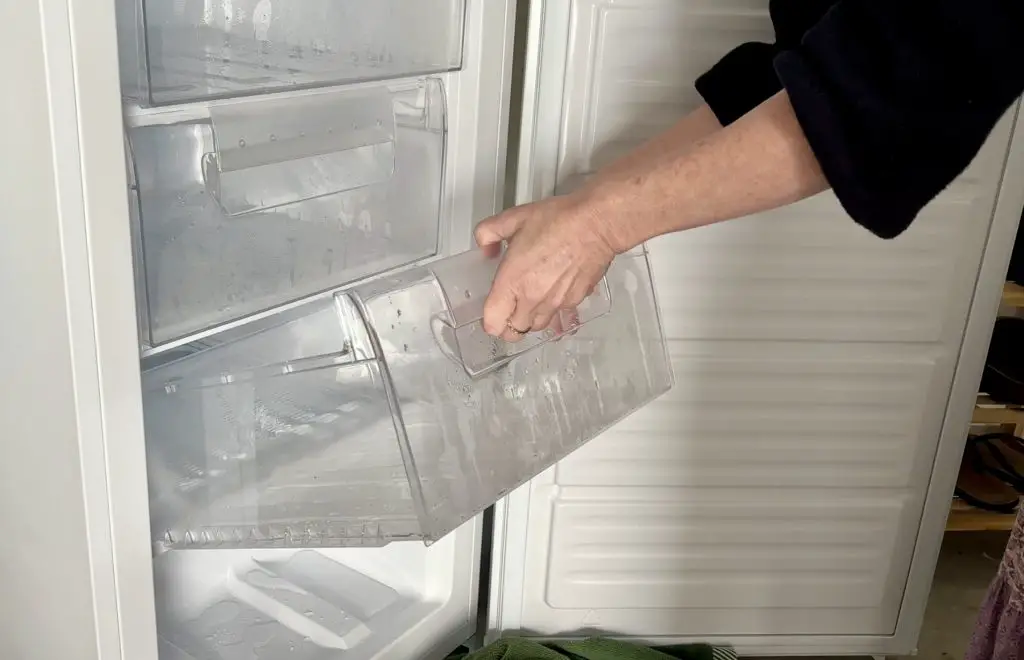 Defrosting the Freezer